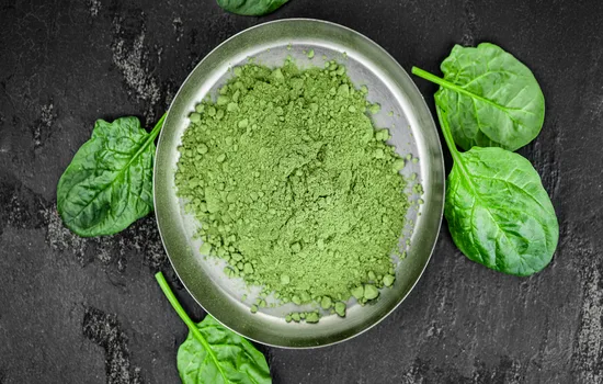 A Chemical Structure of Spinach Powder